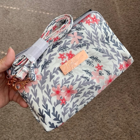 Ju-Ju-Be Be Set in Sakura Swirls - Picture 4 of 4